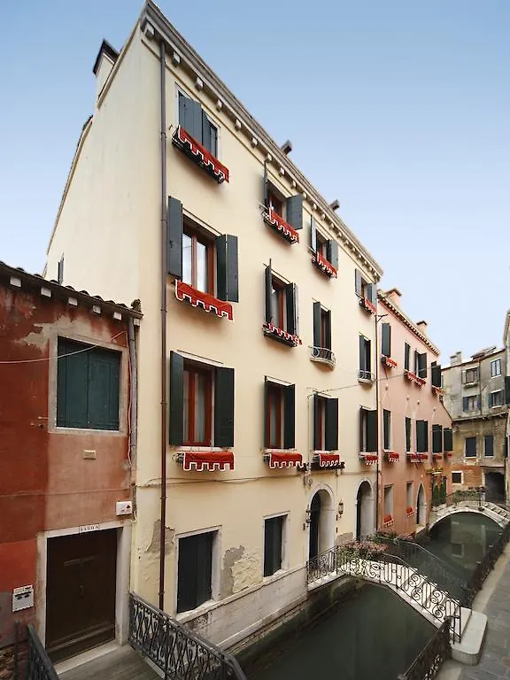 Hotel Ca' Dei Conti Venice 4*,  Italy