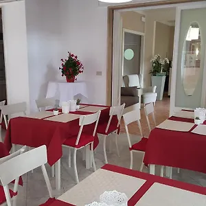 La Di Gioele 3*, Lido di Camaiore Itália