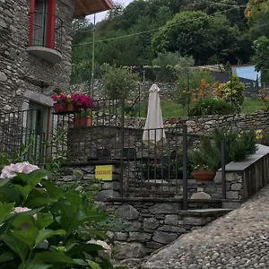 Tuschaus , Domaso Italië